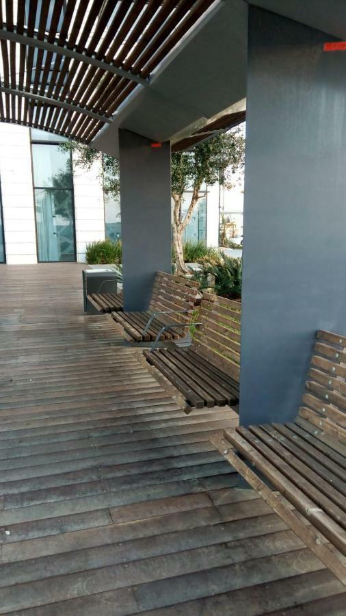 Oַ&O Group- Luxury Apt Tower Best Sea View Бат Ям Екстериор снимка
